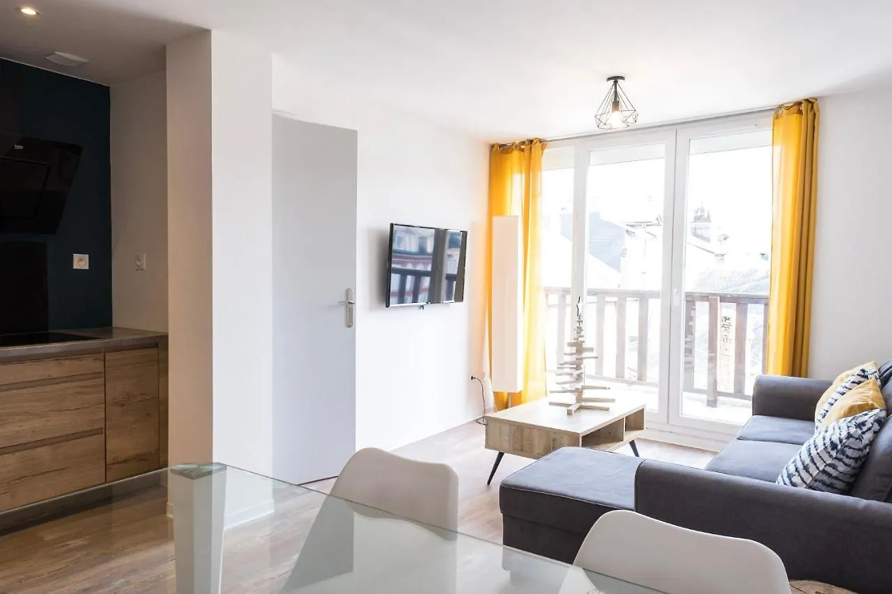 Apartment Grand Appartement T2 Avec Balcon Et Vue Bagneres-de-Bigorre France