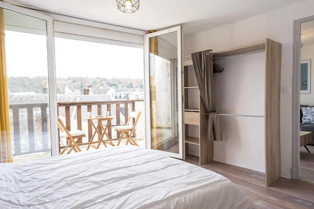 Grand Appartement T2 Avec Balcon Et Vue Bagneres-de-Bigorre Apartment